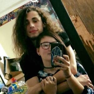 Meet your Posher, Casey